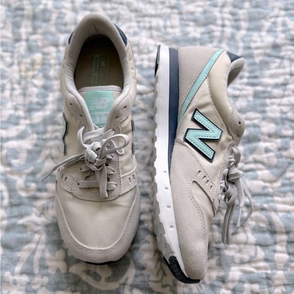 New Balance Shoes - New Balance beige and teal Sneakers